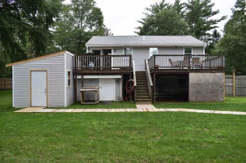39 Essex Dr, Raymond NH  03077-2609 exterior
