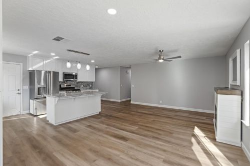 548 Denise Dr, Ripon CA  95366-2808 exterior