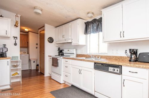 7205 Camino De Oeste, Tucson AZ  85742-9676 exterior