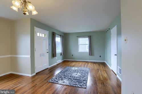 1307 Kingsley Rd, Camp Hill PA  17011-6117 exterior