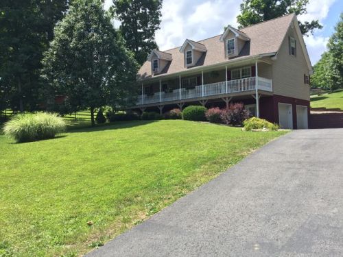 352 Woodside Ln, Lake Ridge, WV 26330-7679