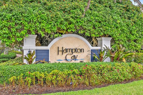 4136 Darlington St, West Palm Beach, FL 33418-3422