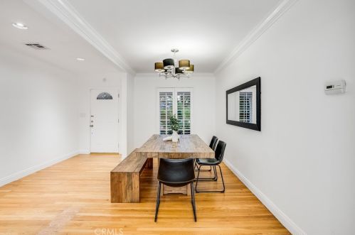 11814 Hesby St, North Hollywood CA  91607-3218 exterior