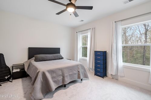 2 Faculty Dr, Beaufort SC  29907-2528 exterior