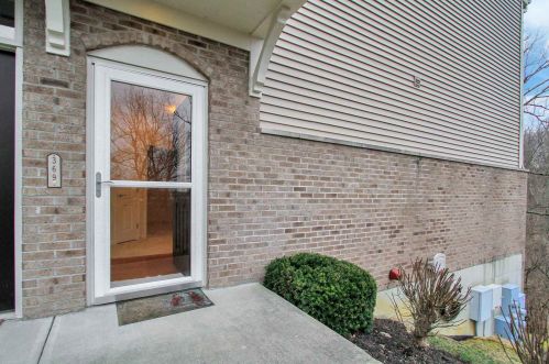 369 Southwind Ln, Covington, KY 41016-1714