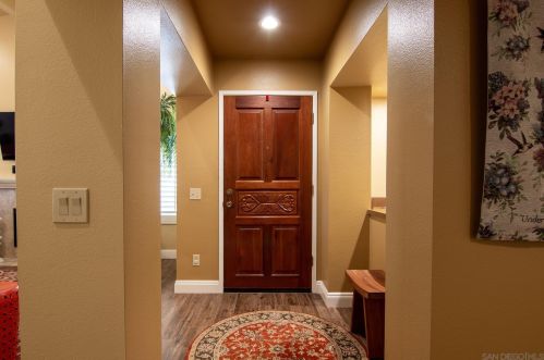 17958 Avenida Alozdra, San Diego CA 92128-1570 exterior