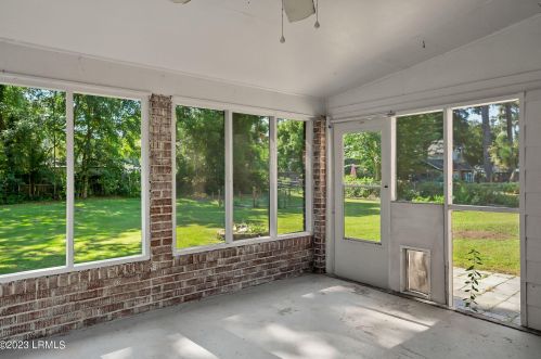 217 Burroughs Ave, Beaufort SC  29902-5307 exterior