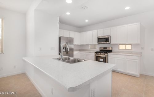 3832 65th Ave, Phoenix, AZ 85043-5219