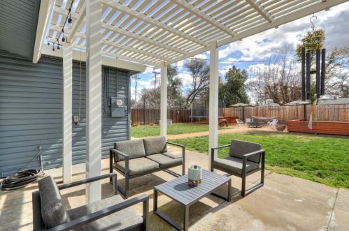 5568 Brooks Ave, Loomis CA  95650-9204 exterior