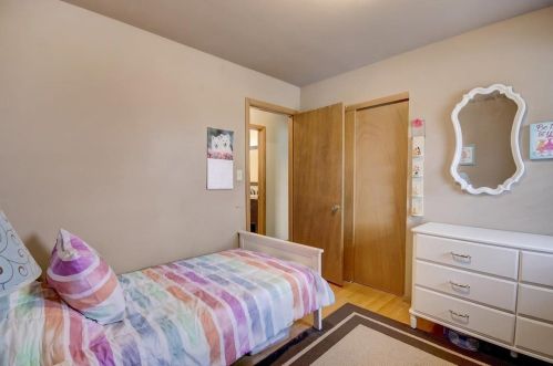 6209 Indiana Ave, Cudahy WI 53110-2871 exterior