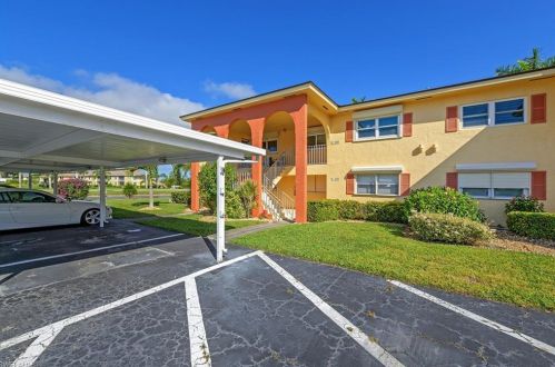 366 Charlemagne Blvd, Naples, FL 34112-7029