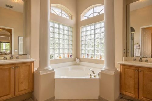 19241 30th St, Hollywood FL 33027-5303 exterior