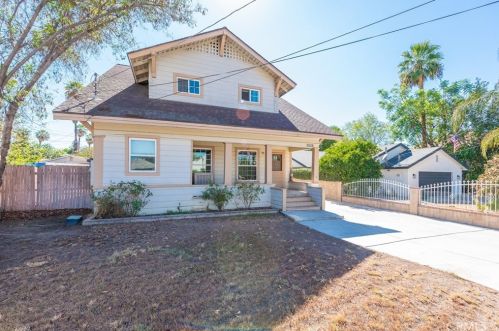 2626 5th St, Riverside, CA 92507-4110