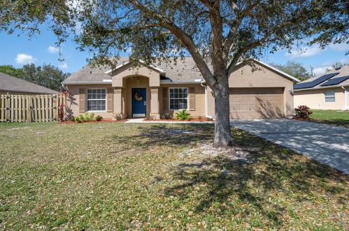 167 Spring Valley Ave, Sebastian, FL 32958-5749