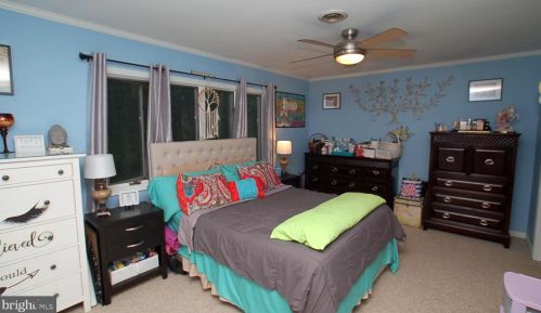 4825 Weatherhill Dr, Wilmington DE  19808-4376 exterior