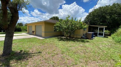 522 Charwood Ave, Lehigh Acres, FL 33974-5973