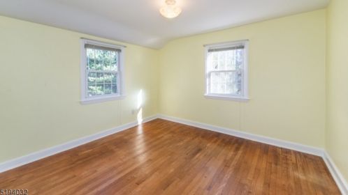 13 Potter Ct, Montclair NJ  07043-1514 exterior