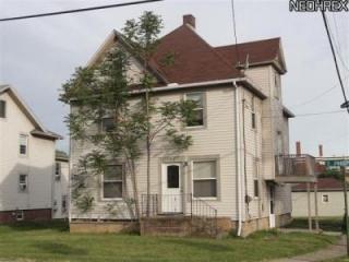 303 Prospect Ave, Hartville, OH 44632-9381