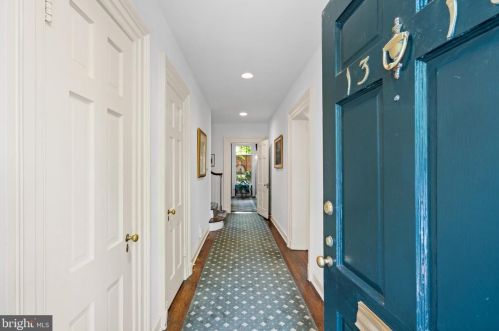 1318 34th St, Washington, DC 20019-2917