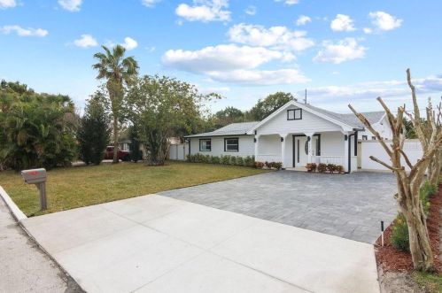 5510 Trento St, Orlando, FL 32807-2025