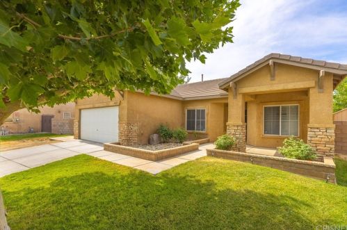 1822 Windermere Dr, Lancaster, CA 93534-5320