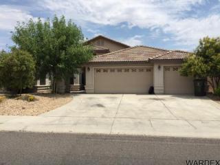 864 Country Club Dr, Kingman, AZ 86401-3903