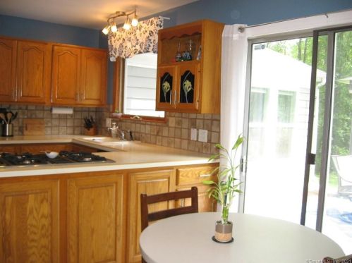 203 Hickory Hill Rd, New Britain CT  06052-1009 exterior