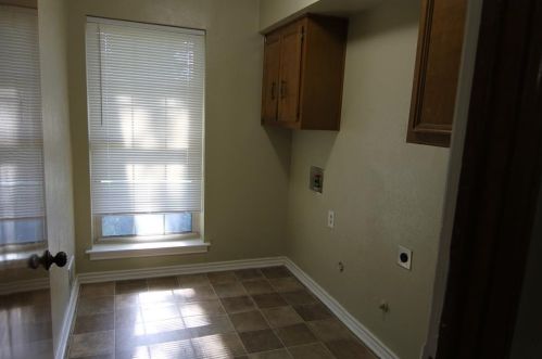 4331 Cinnabar Dr, Dallas TX  75227-1709 exterior