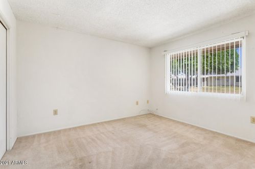 9902 Spruce Dr, Sun City AZ 85351-1958 exterior