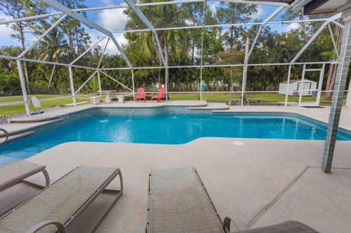 16745 Wiltshire Dr, Town Of Loxahatchee Groves FL  33470-4060 exterior