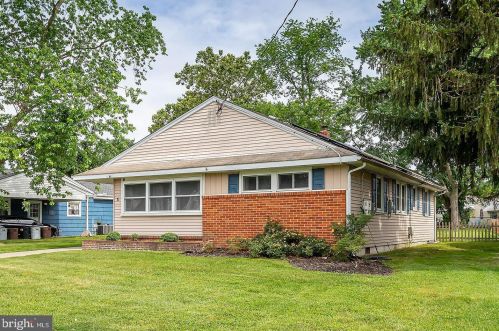 5 Beech Pl, West Deptford, NJ 08096-3301
