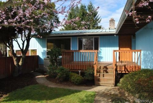 613 Ensley Ln, Olympia, WA 98501-4031