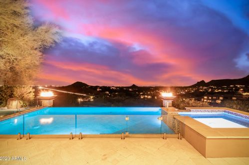 9710 Palisades Blvd, Scottsdale AZ 85268-2755 exterior