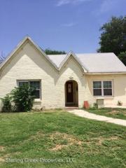 2122 27th St, Lubbock TX  79411-1402 exterior