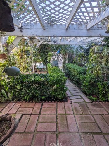 6704 Balboa Ave, Van Nuys CA  91406-4181 exterior