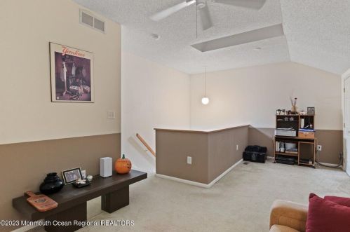 5 Phoenix Ct, Tinton Falls NJ 07712-7773 exterior