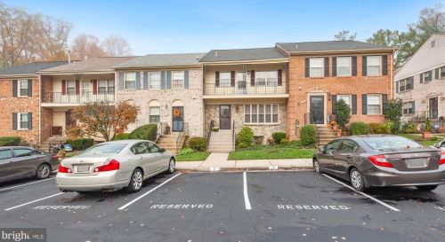 6192 Vine Forest Ct, Falls Church, VA 22044-1800