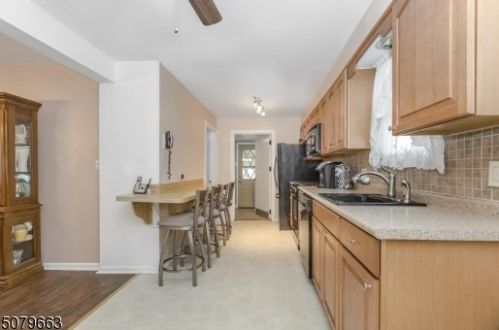 25 Race St, Nutley NJ  07110-2627 exterior