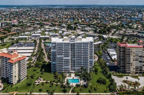 140 Seaview Ct, Marco Island FL  34145-3300 exterior