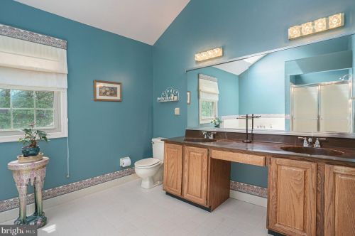 13 Beth Dr, Prospectville PA 19002-1930 exterior