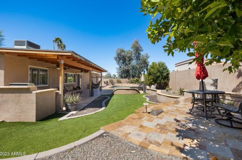 5230 Winchcomb Dr, Scottsdale AZ  85254-2936 exterior