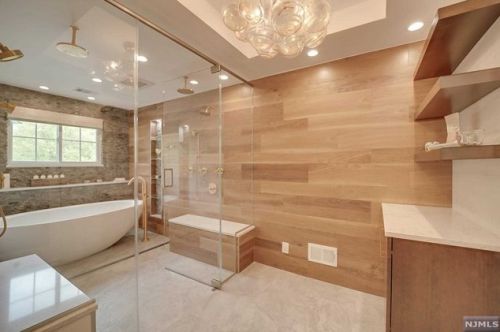 44 Hunters Run, Oakland NJ  07436-2344 exterior