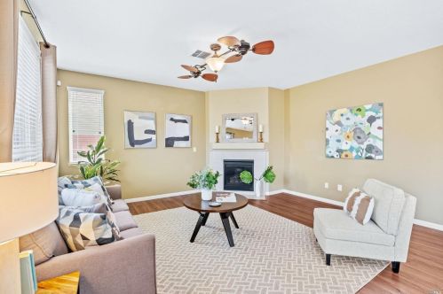 2312 Newcastle Dr, Vacaville CA  95687-8252 exterior