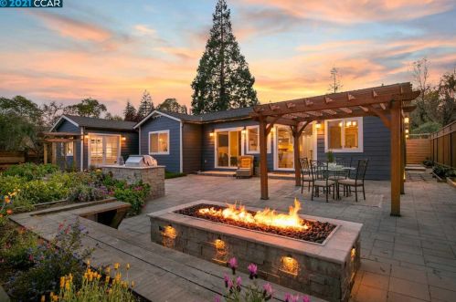 204 Greenwich Dr, Concord, CA 94523-3122