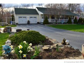 25 High Meadow Dr, Plainfield, CT 06374-1841