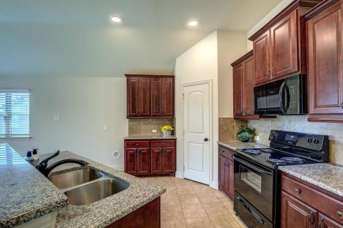 1505 Nathan Cir, Greenville TX  75402-7606 exterior