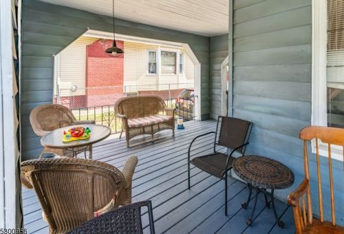 48 Scheerer Ave, Newark NJ  07112-2523 exterior