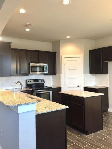 1032 Sierra Vista Ct, Midlothian TX  76065 exterior