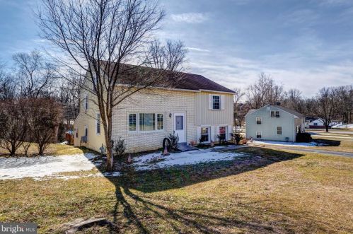 3505 Greenwood Ave, Boothwyn, PA 19061-2726