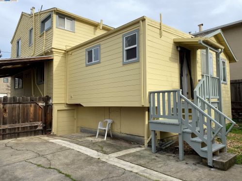 3015 Dakota St, Oakland CA 94602-3801 exterior